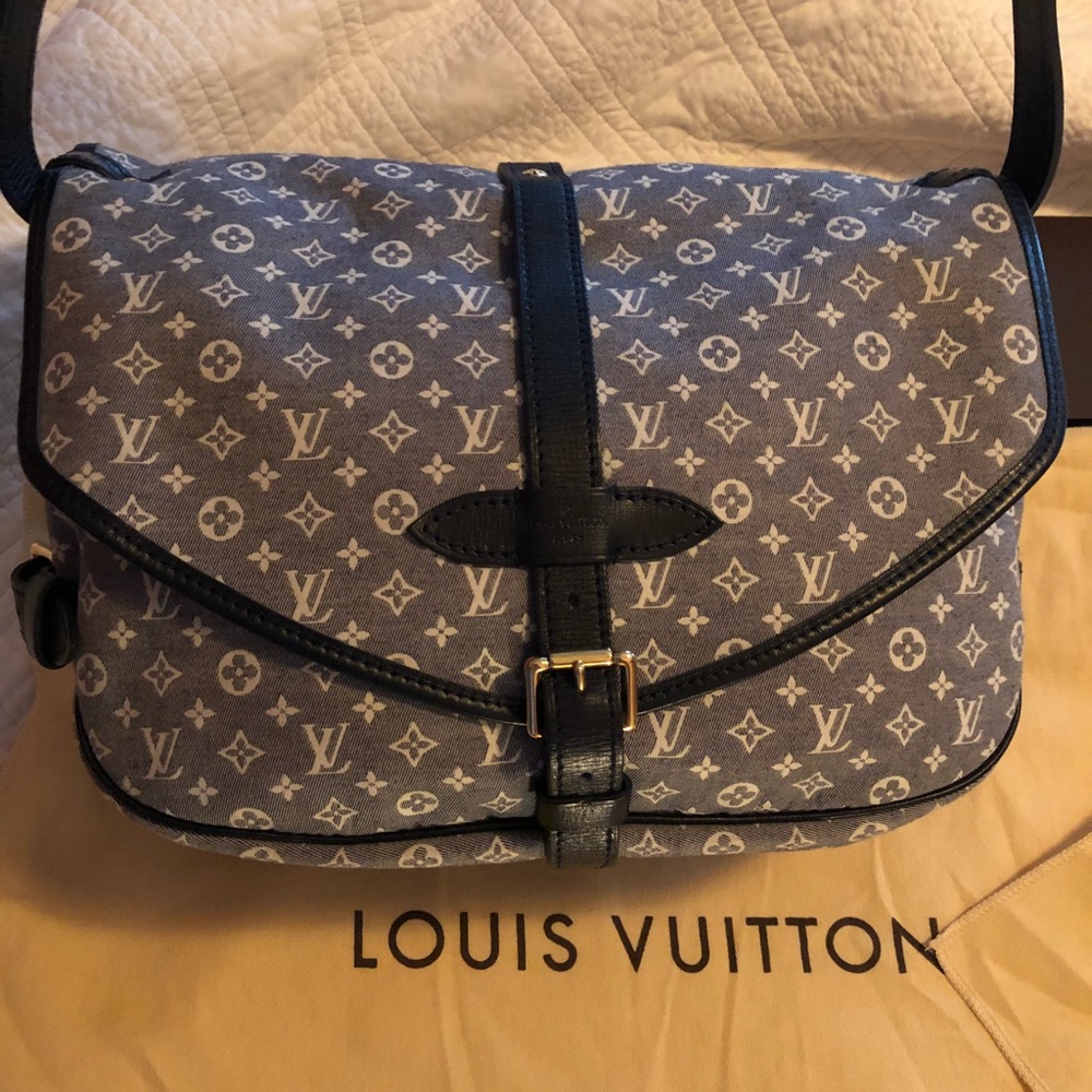 LV Saumur 30 (like new)-excellent condition - Picture 1 of 8
